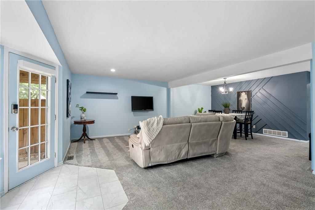 Photo 18 of 25 - 8337 Lowell Avenue #1, Overland Park, KS 66212