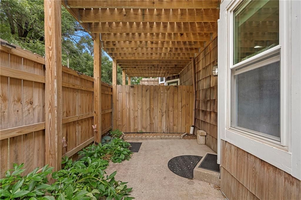 Photo 20 of 25 - 8337 Lowell Avenue #1, Overland Park, KS 66212