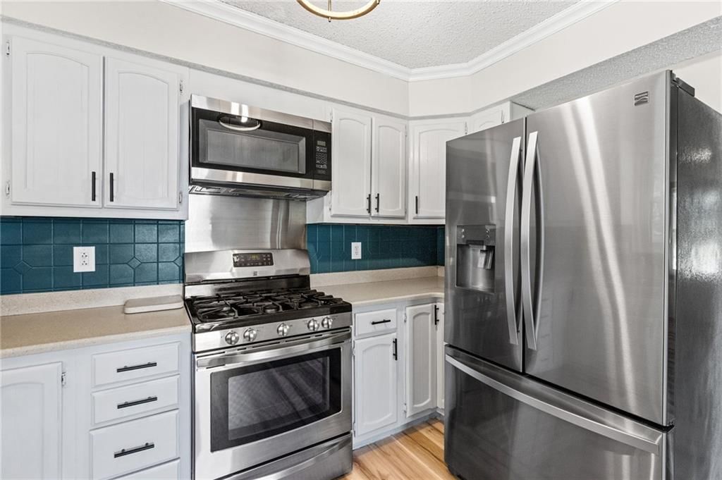 716 Shea Street — photo 10
