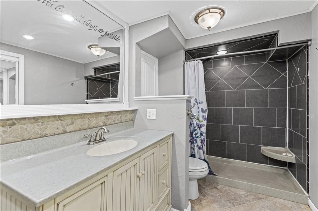 716 Shea Street — photo 29