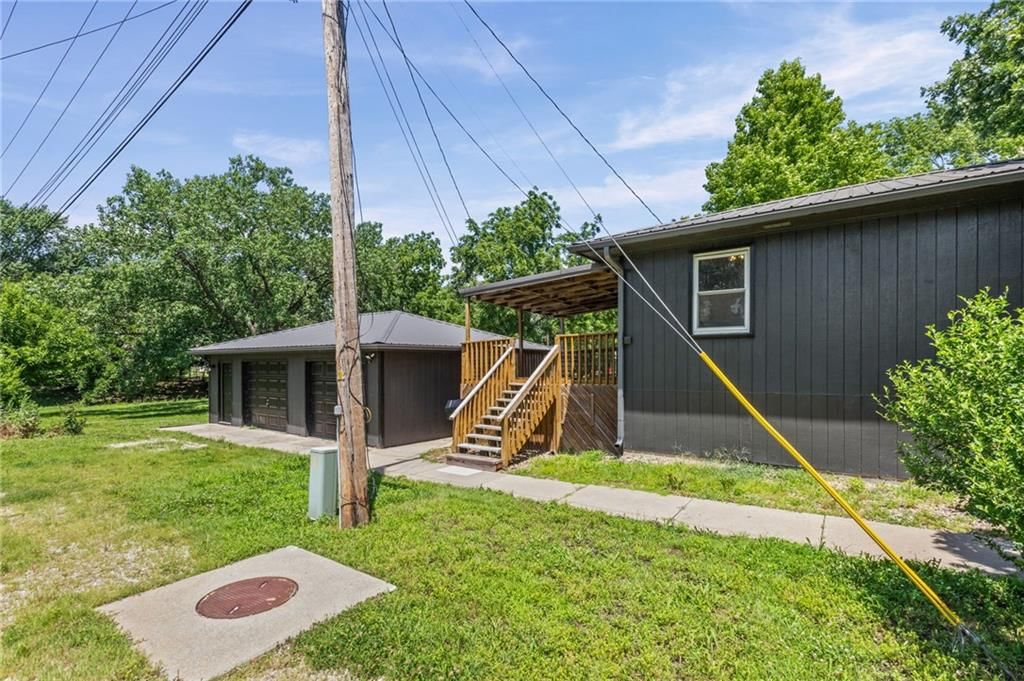 716 Shea Street — photo 37