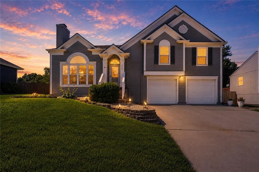 2137 SE 7th Street, Lee's Summit, MO