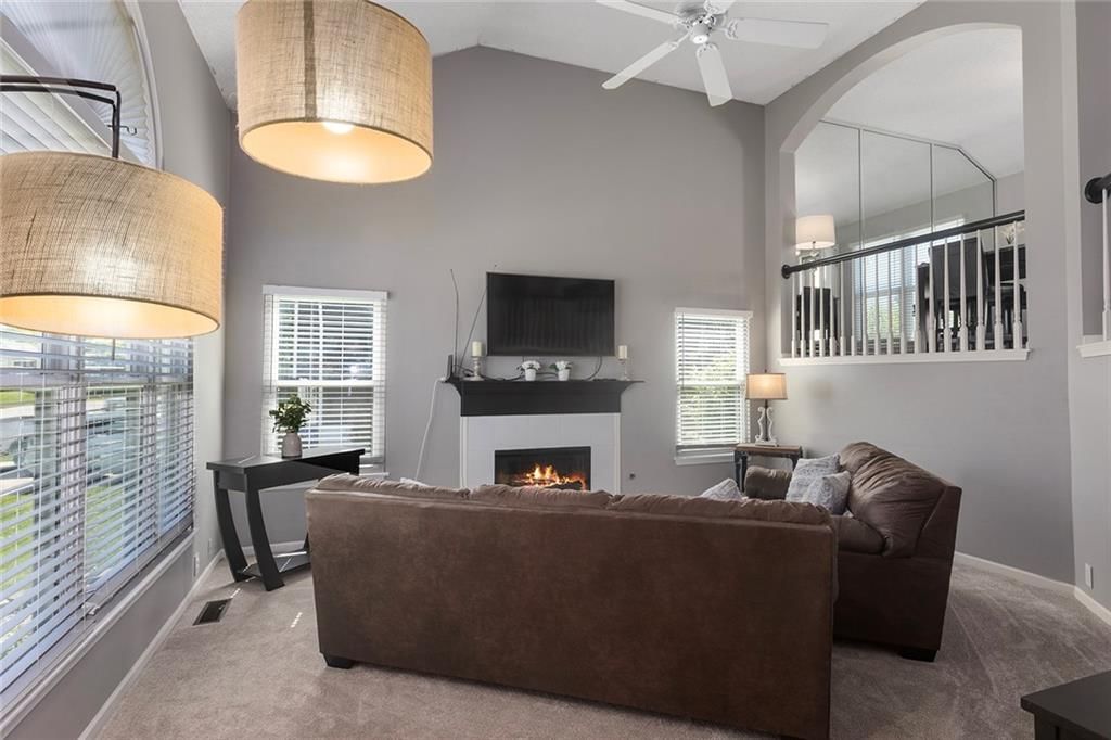 2137 SE 7th Street — photo 4