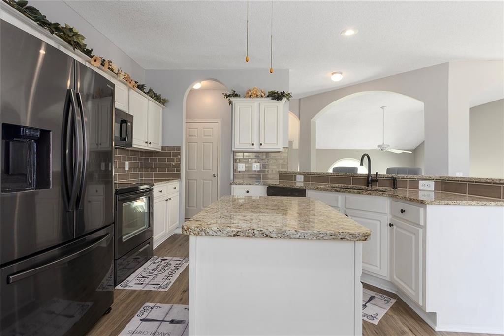 2137 SE 7th Street — photo 6