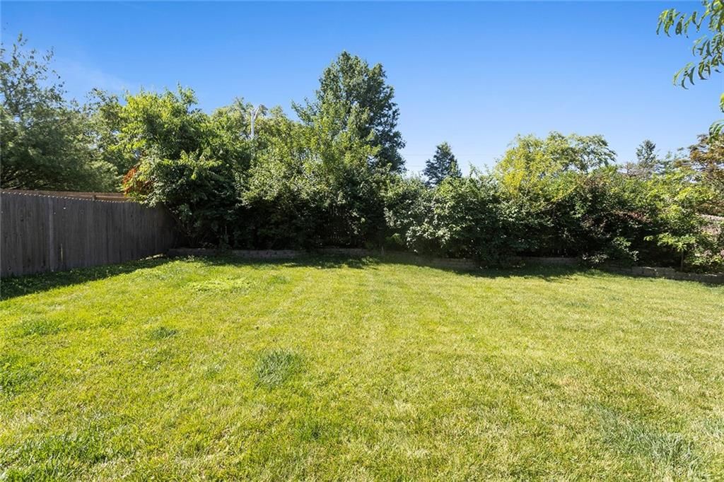 2137 SE 7th Street — photo 30