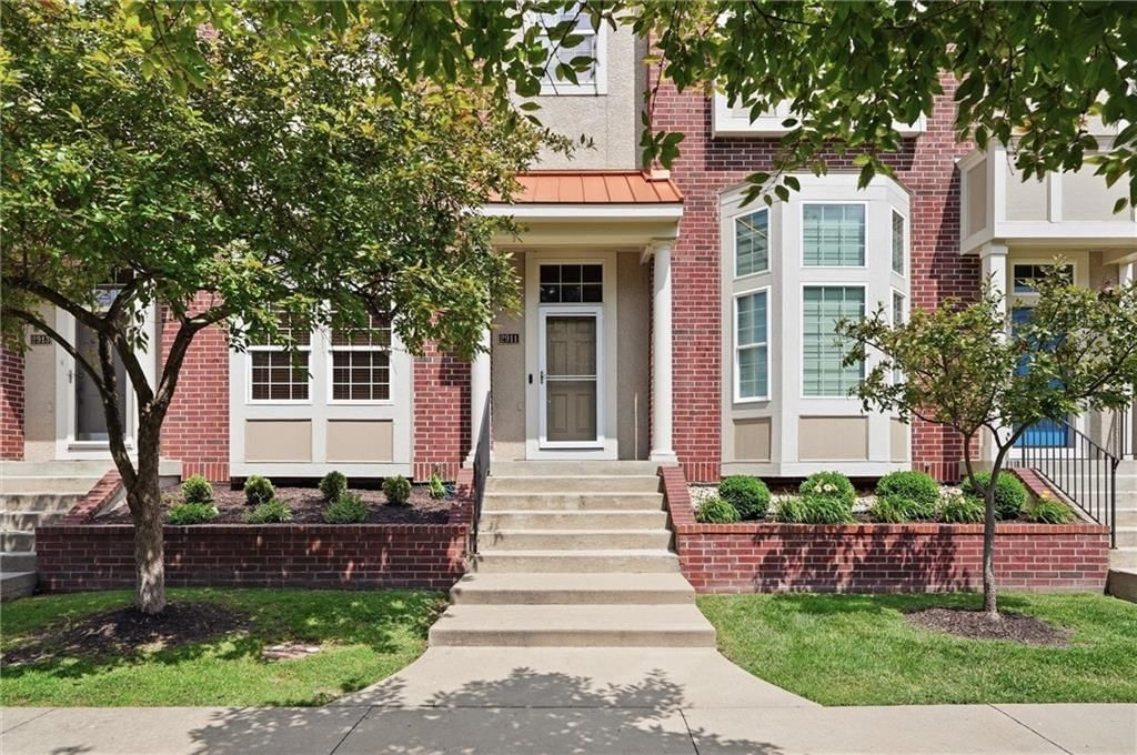 2911 Gentry Park Parkway — photo 2