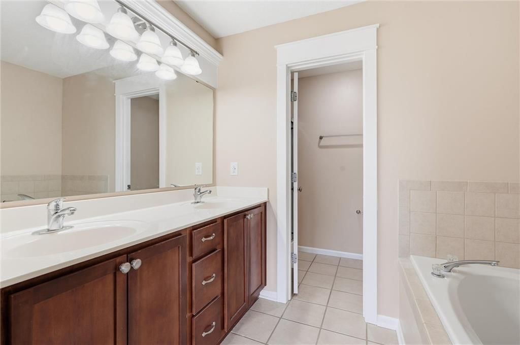 2911 Gentry Park Parkway — photo 16