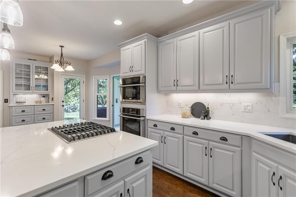 5255 W 129TH Terrace — photo 11