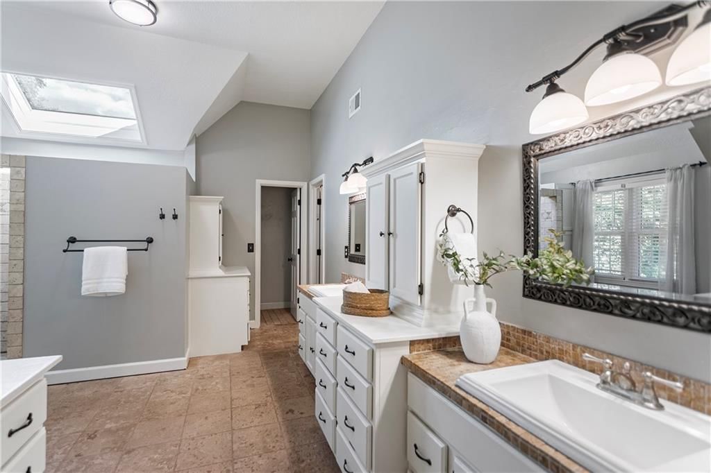 5255 W 129TH Terrace — photo 32