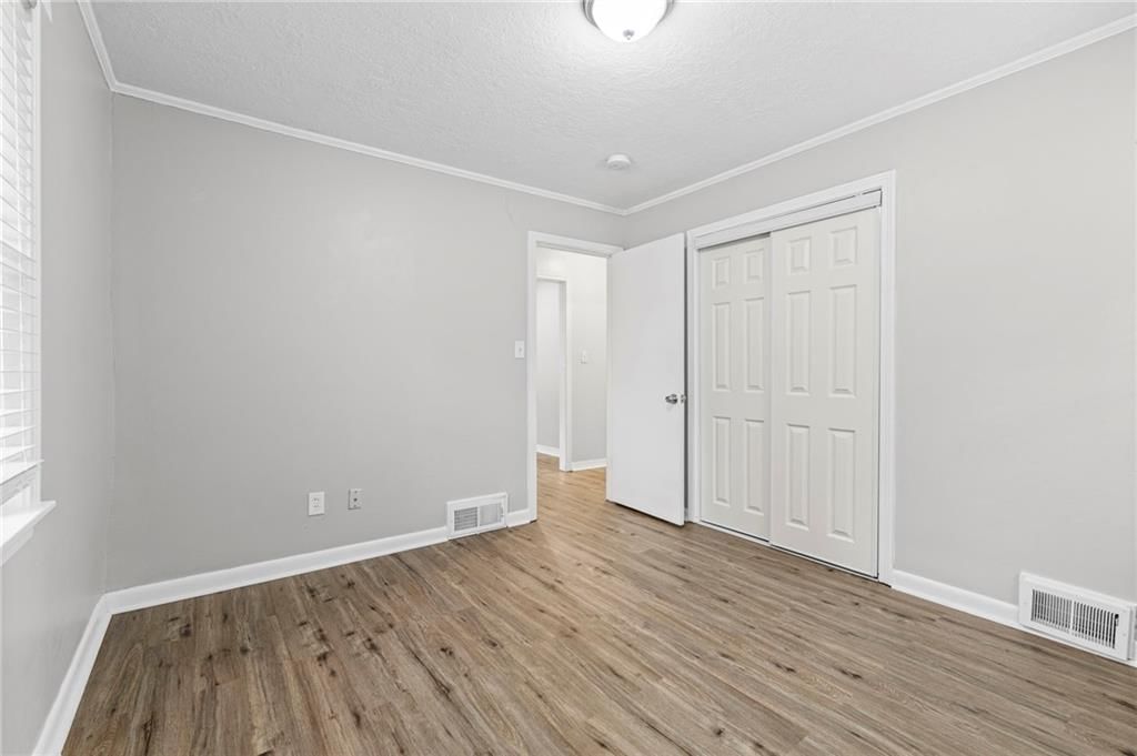 2320 W 76th Street — photo 12