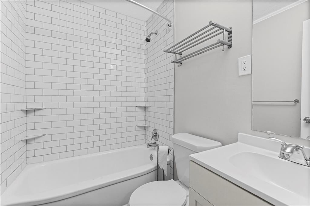 2320 W 76th Street — photo 15
