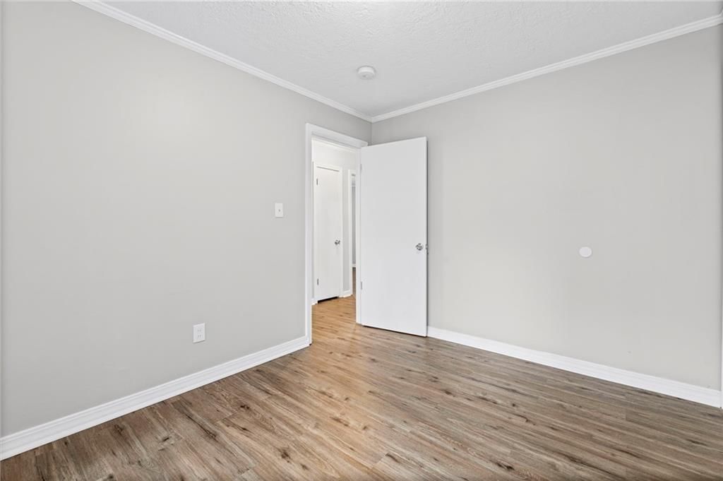 2320 W 76th Street — photo 17