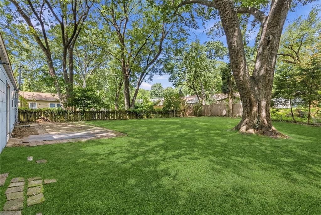2320 W 76th Street — photo 18