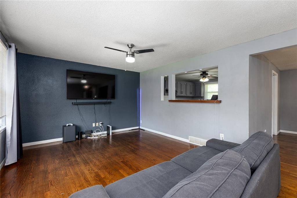 3816 E 72ND Terrace — photo 3