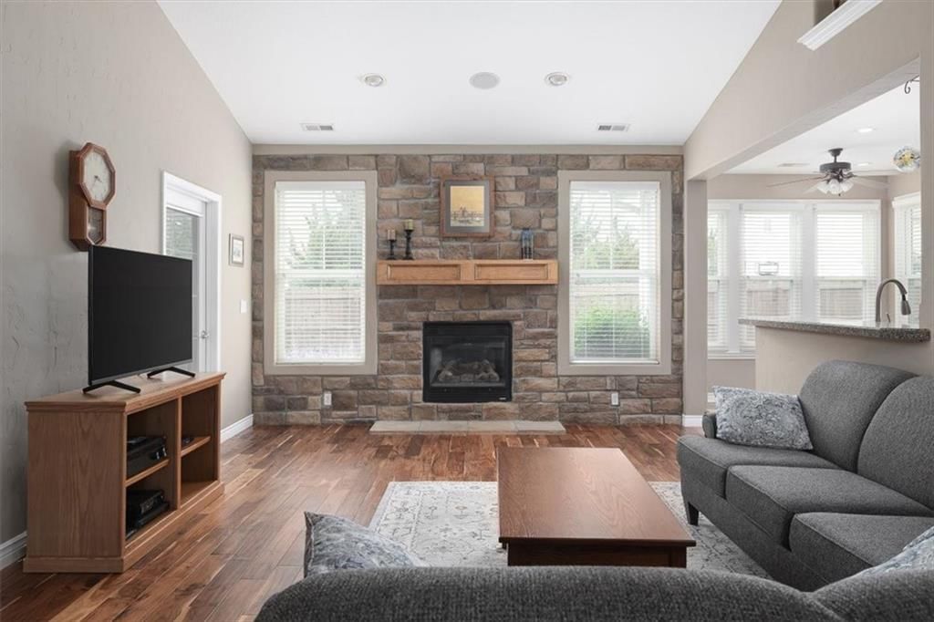 5249 Carson Place — photo 5