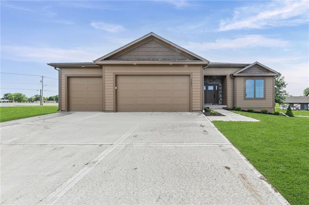 1201 Cottonwood Court — photo 1