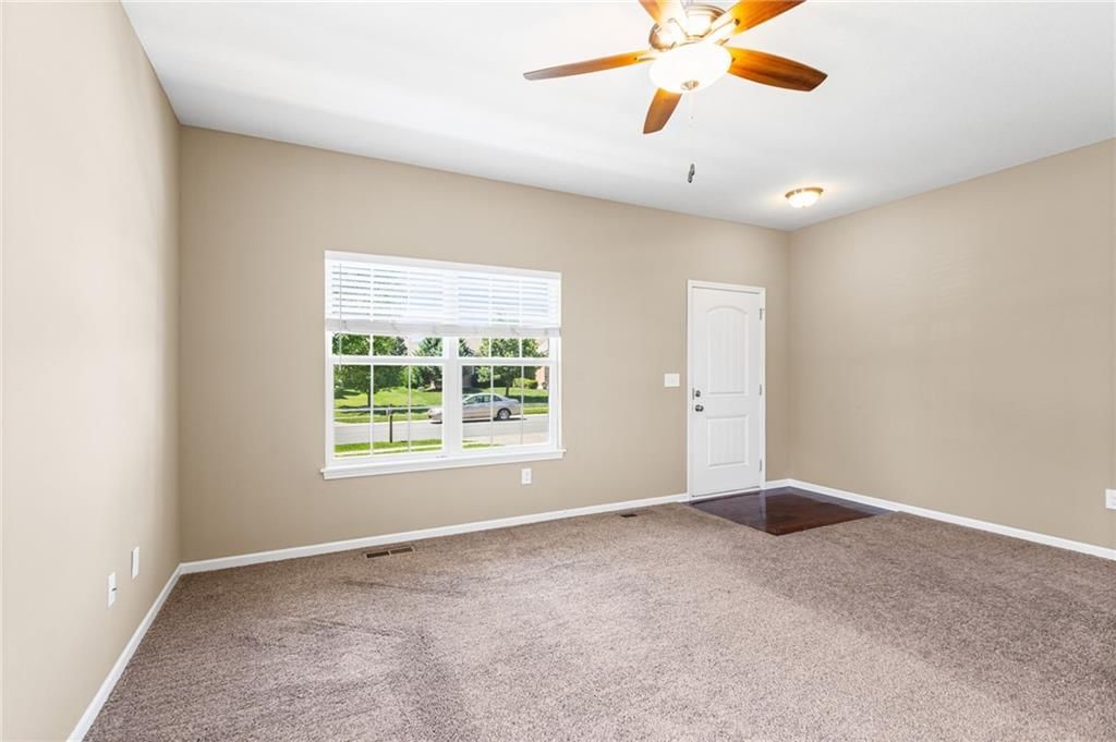 432 E Pawnee Lane — photo 4