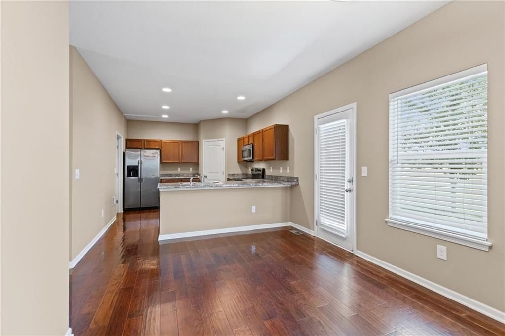 432 E Pawnee Lane — photo 8