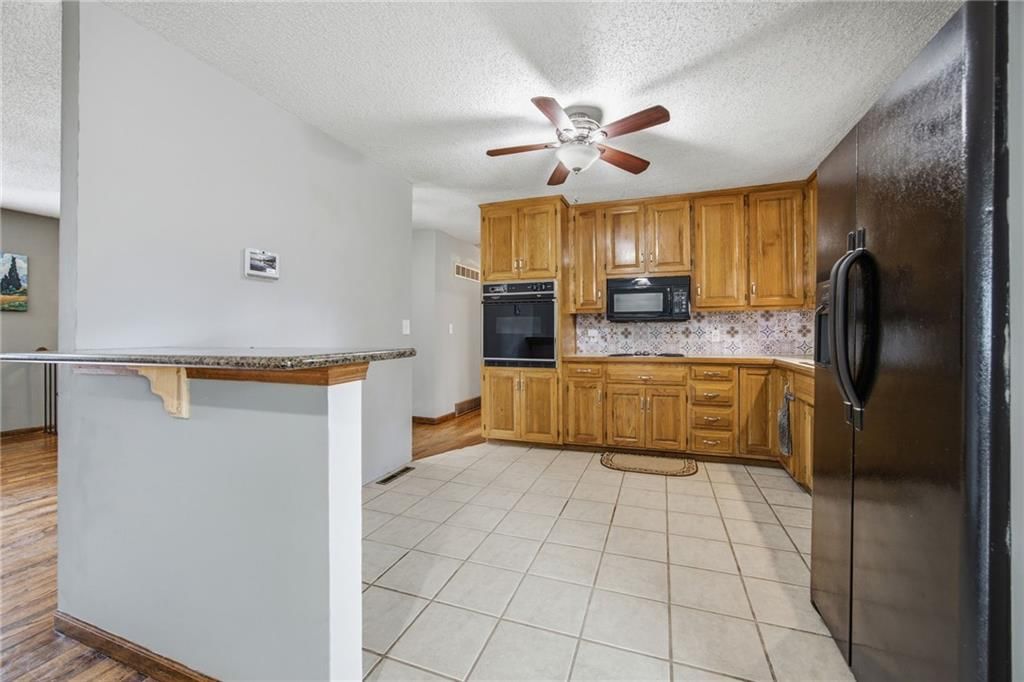9214 Mastin Street — photo 20