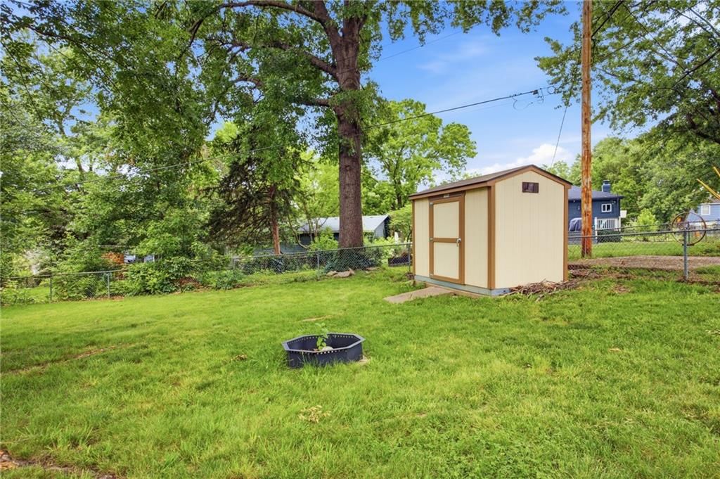 9214 Mastin Street — photo 32