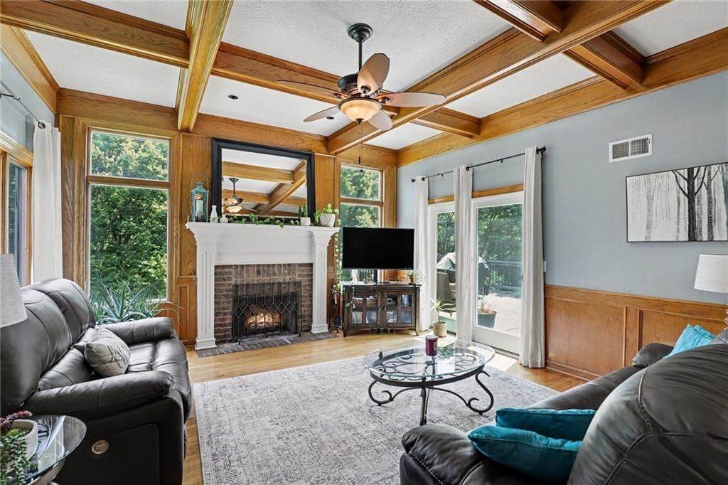 1056 NW High Point Drive — photo 3