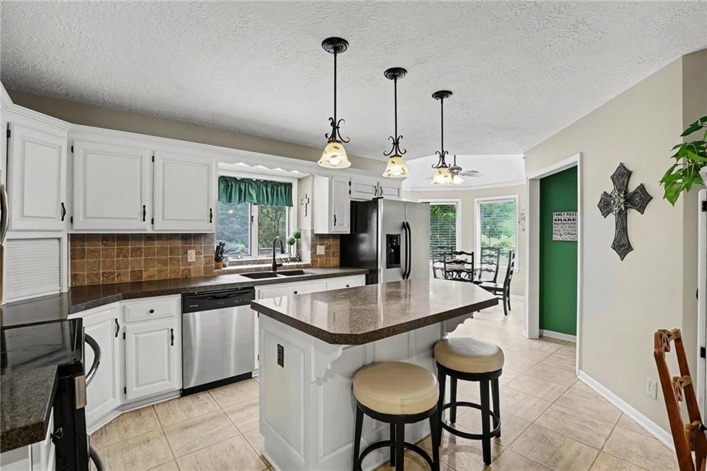 1056 NW High Point Drive — photo 8