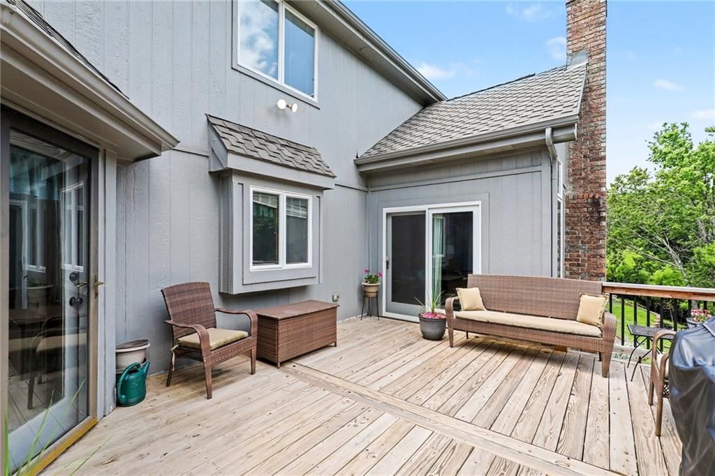 1056 NW High Point Drive — photo 31
