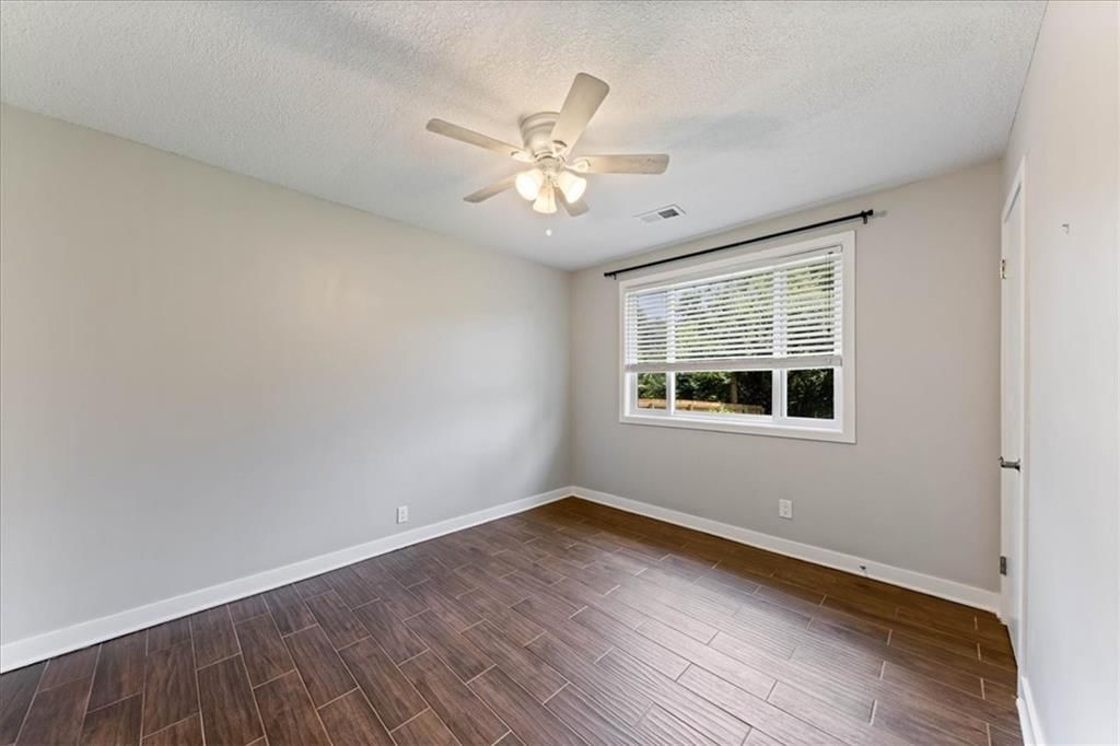 7637 Colonial Drive — photo 8