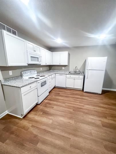 306 W Market Street — photo 8