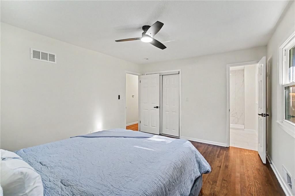 11123 Grand Avenue — photo 14