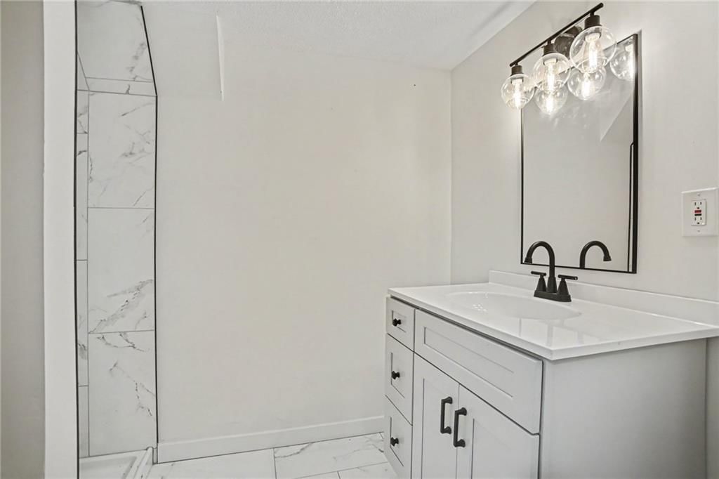 11123 Grand Avenue — photo 23