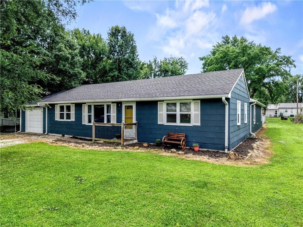 233 W 5th Street, Adrian, MO