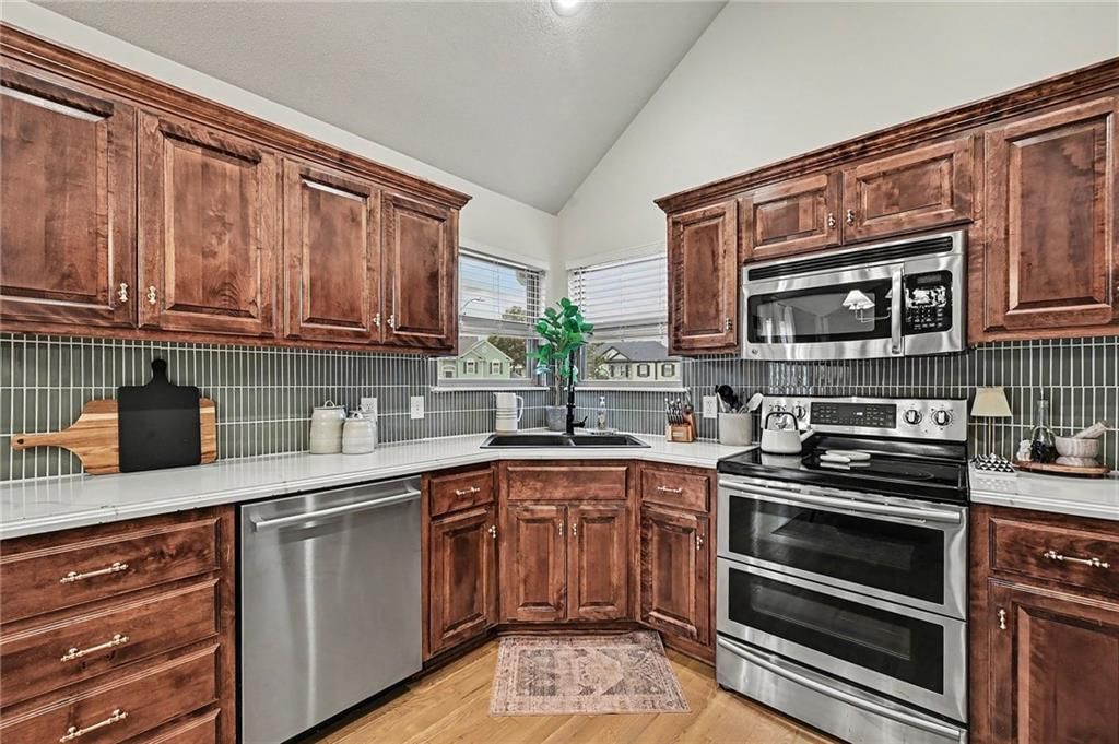 1857 Shannon Drive — photo 6