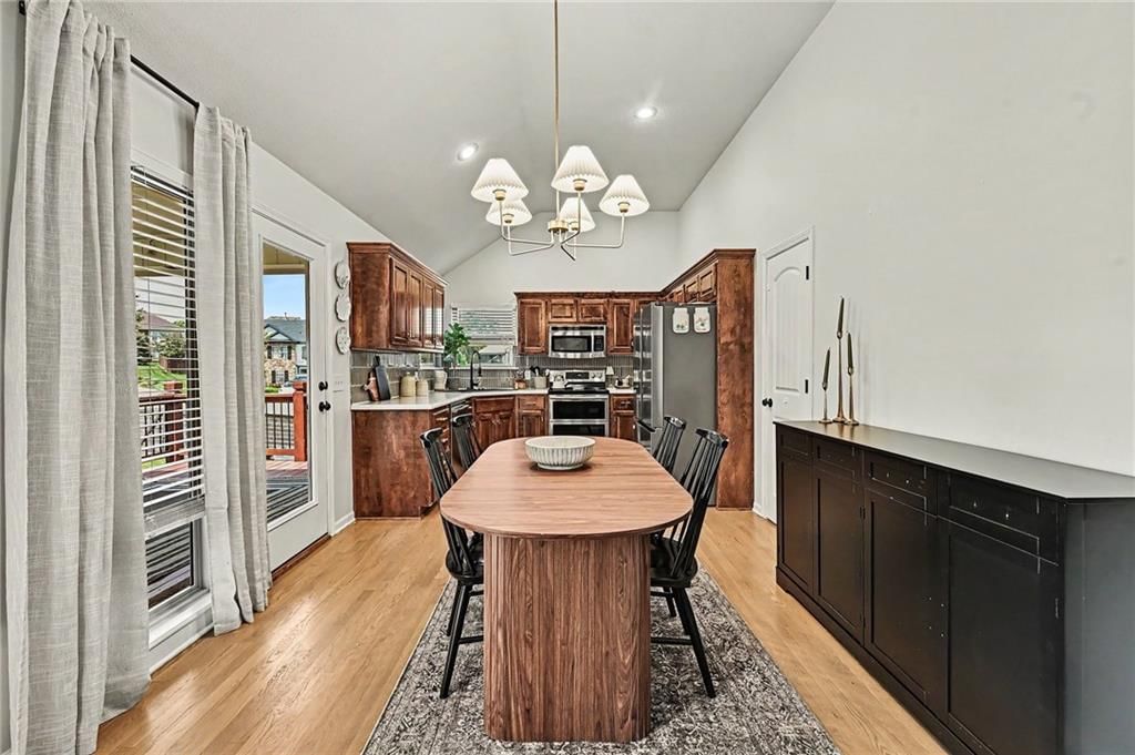 1857 Shannon Drive — photo 8