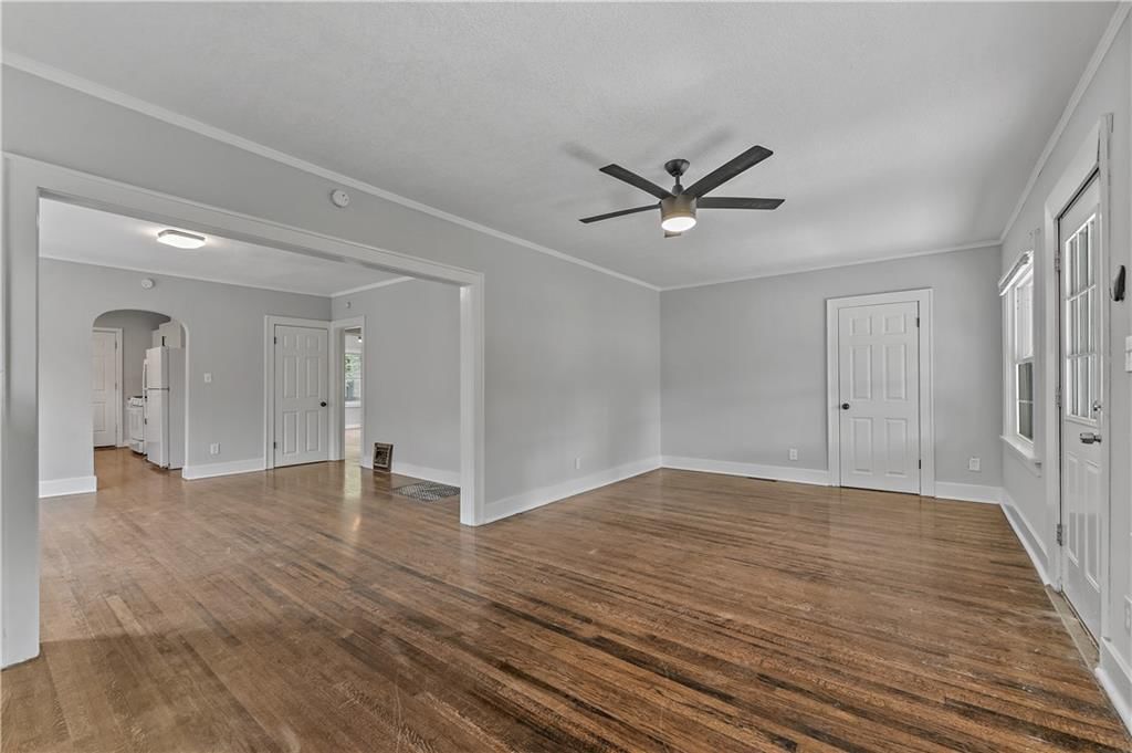 1310 S Maywood Avenue — photo 6