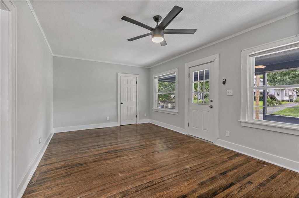 1310 S Maywood Avenue — photo 7