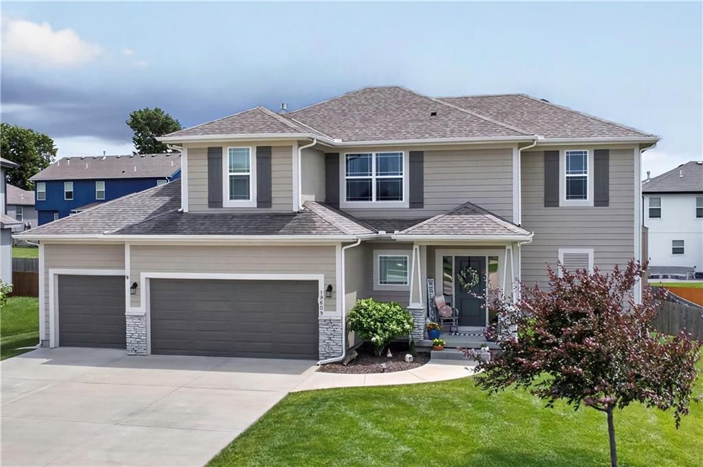 19609 W 197th Street, Spring Hill, KS