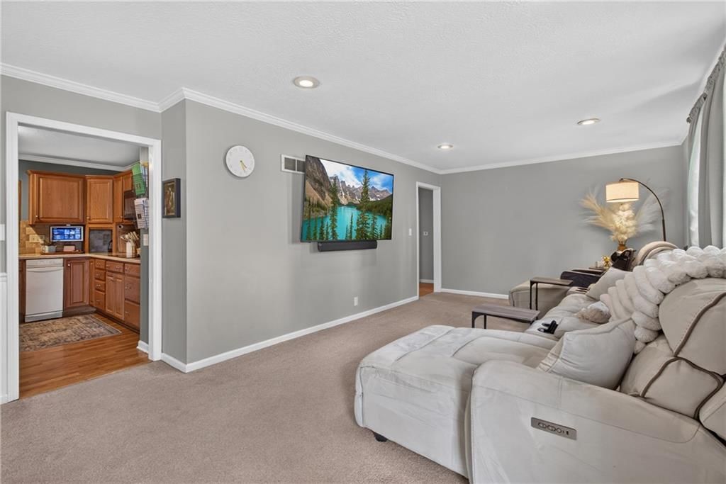 4006 S Lynn Street — photo 8