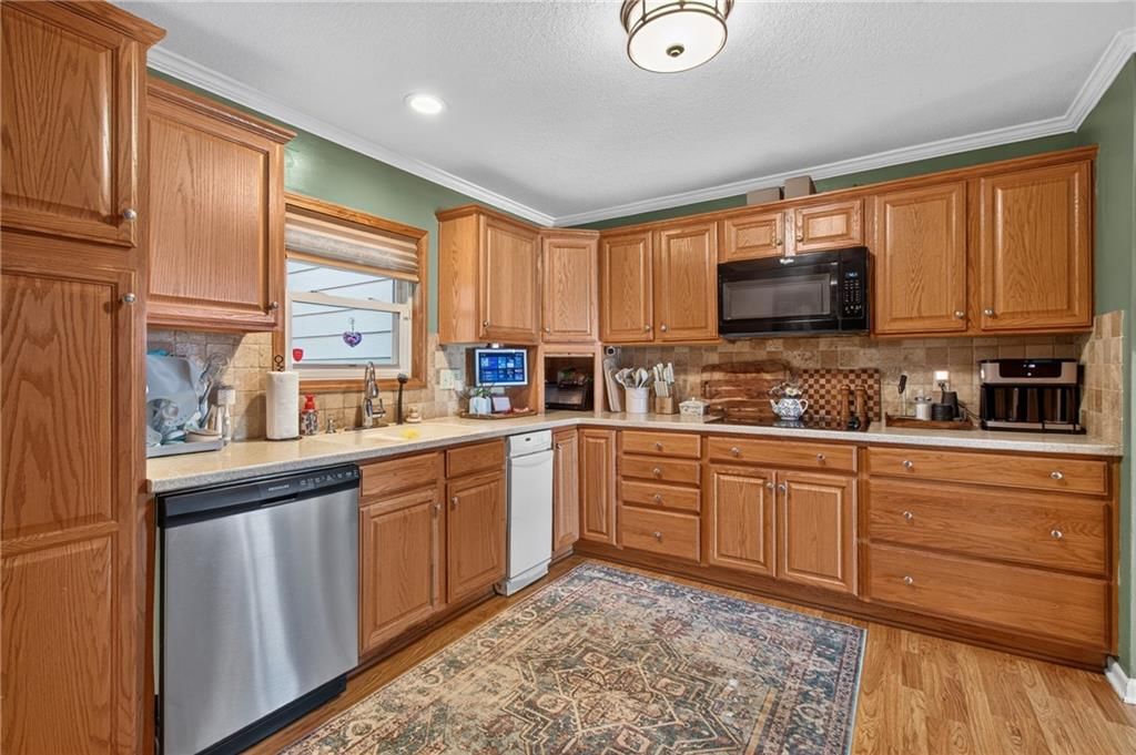 4006 S Lynn Street — photo 13