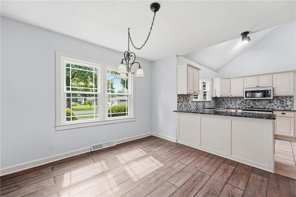 610 Pine Street — photo 11