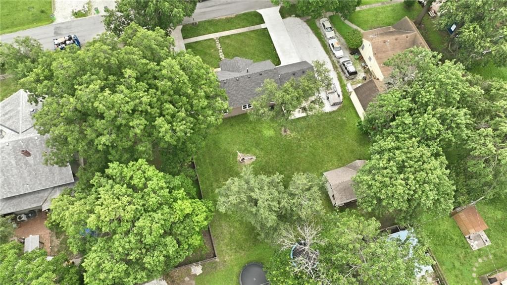 610 Pine Street — photo 36