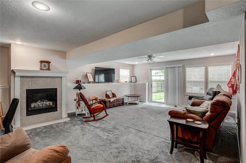 406 BRIAR Lane — photo 16