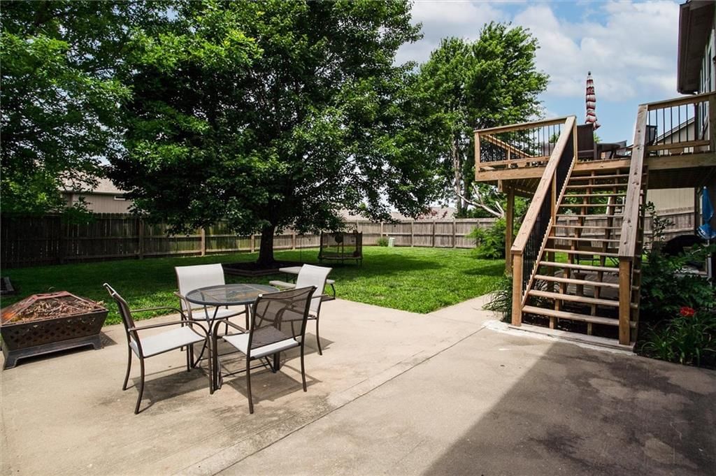406 BRIAR Lane — photo 23