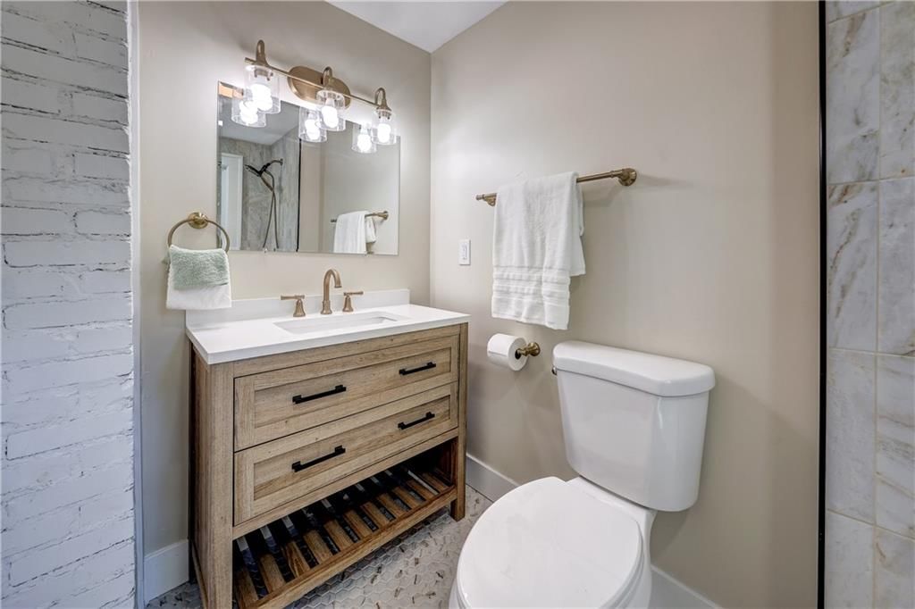 226 S Chestnut Street — photo 12