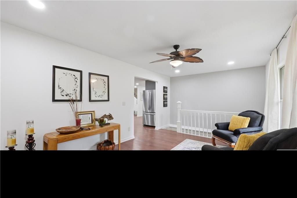 2526 Queen Ridge Drive — photo 4