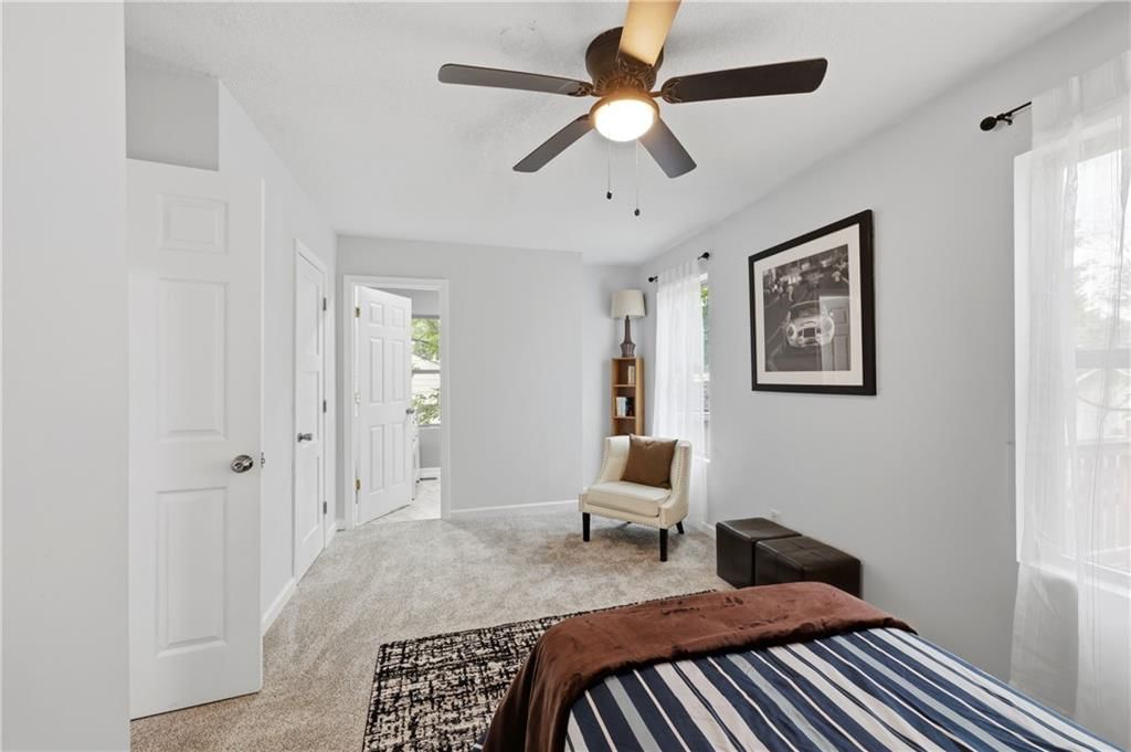 2526 Queen Ridge Drive — photo 15