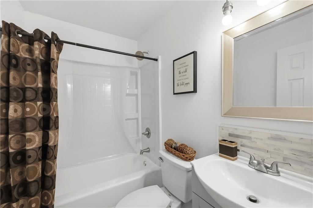 2526 Queen Ridge Drive — photo 18