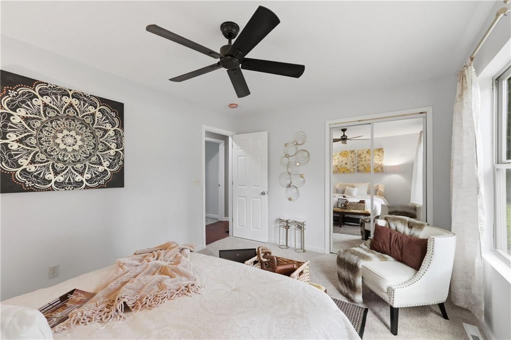2526 Queen Ridge Drive — photo 20