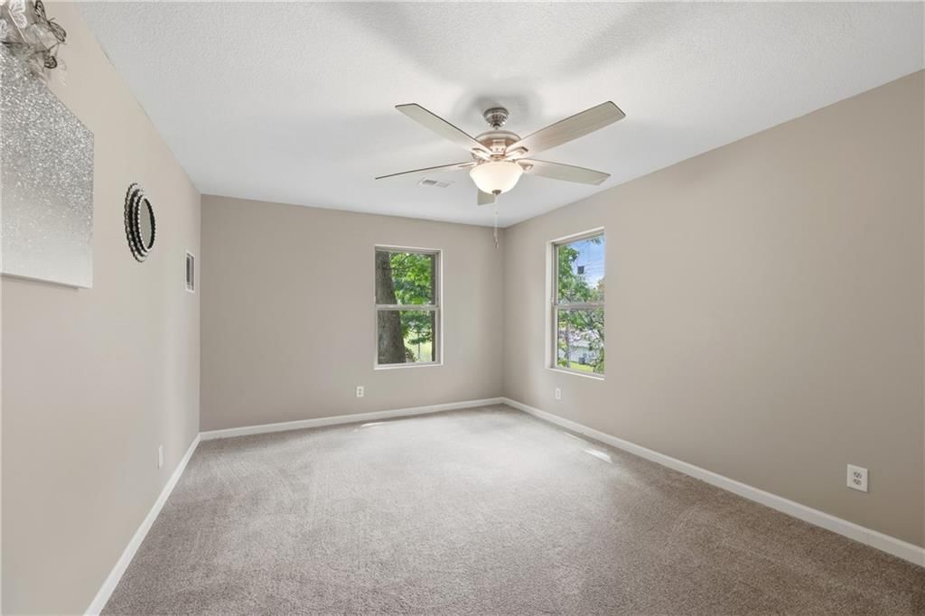 2526 Queen Ridge Drive — photo 23