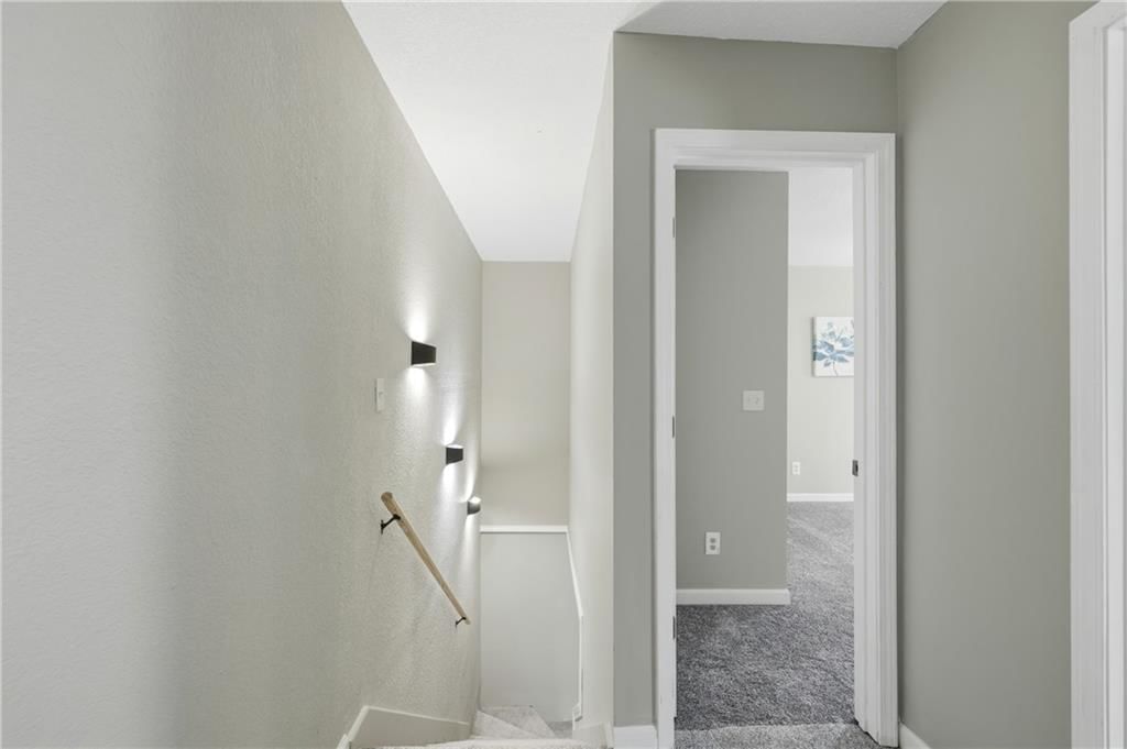 2526 Queen Ridge Drive — photo 27